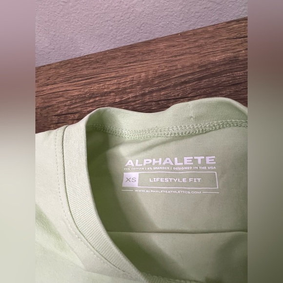 Alphalete Light Green T-Shirt - Picture 2 of 7